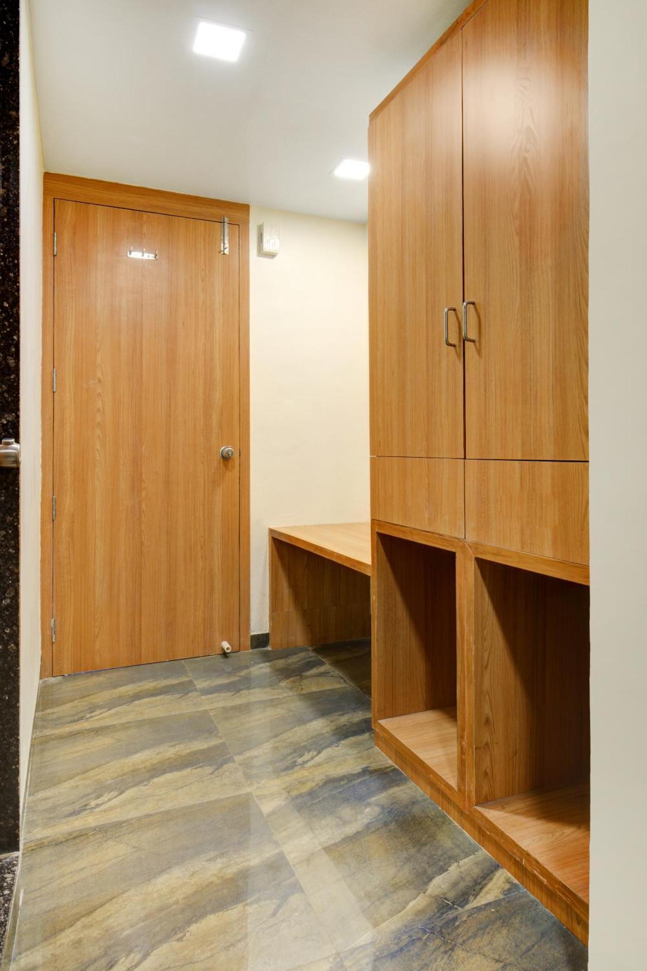 Hotel Desert Inn Tharad Εξωτερικό φωτογραφία