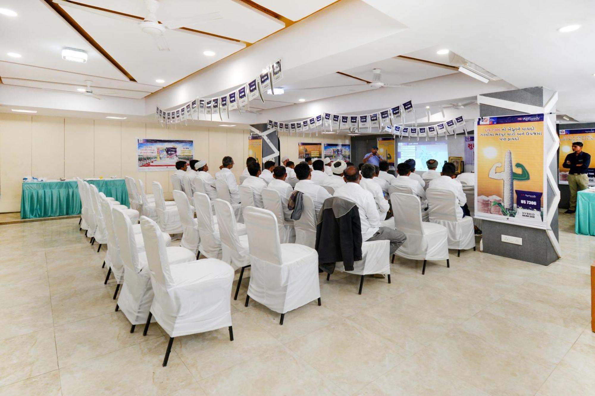 Hotel Desert Inn Tharad Εξωτερικό φωτογραφία