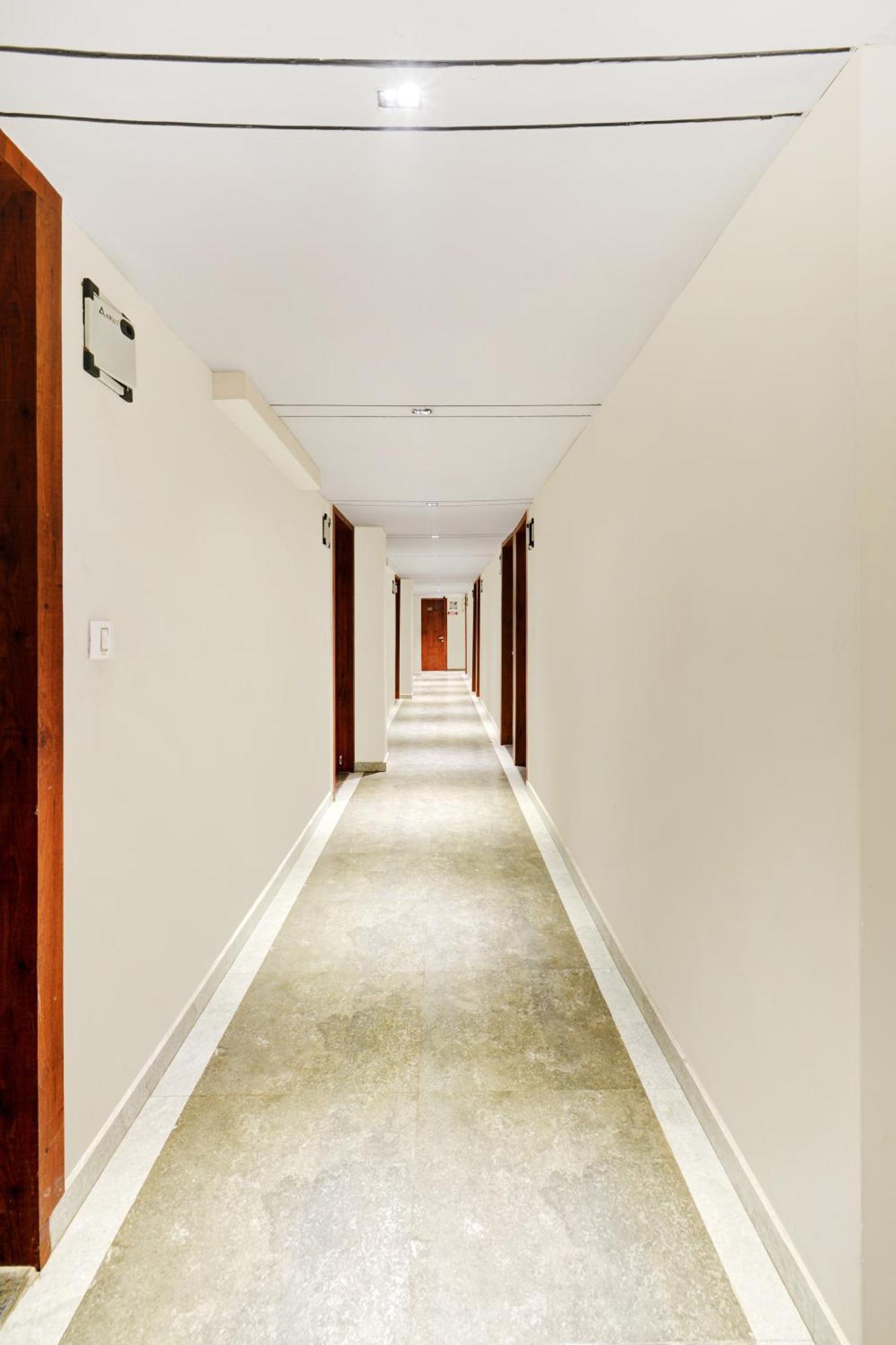 Hotel Desert Inn Tharad Εξωτερικό φωτογραφία