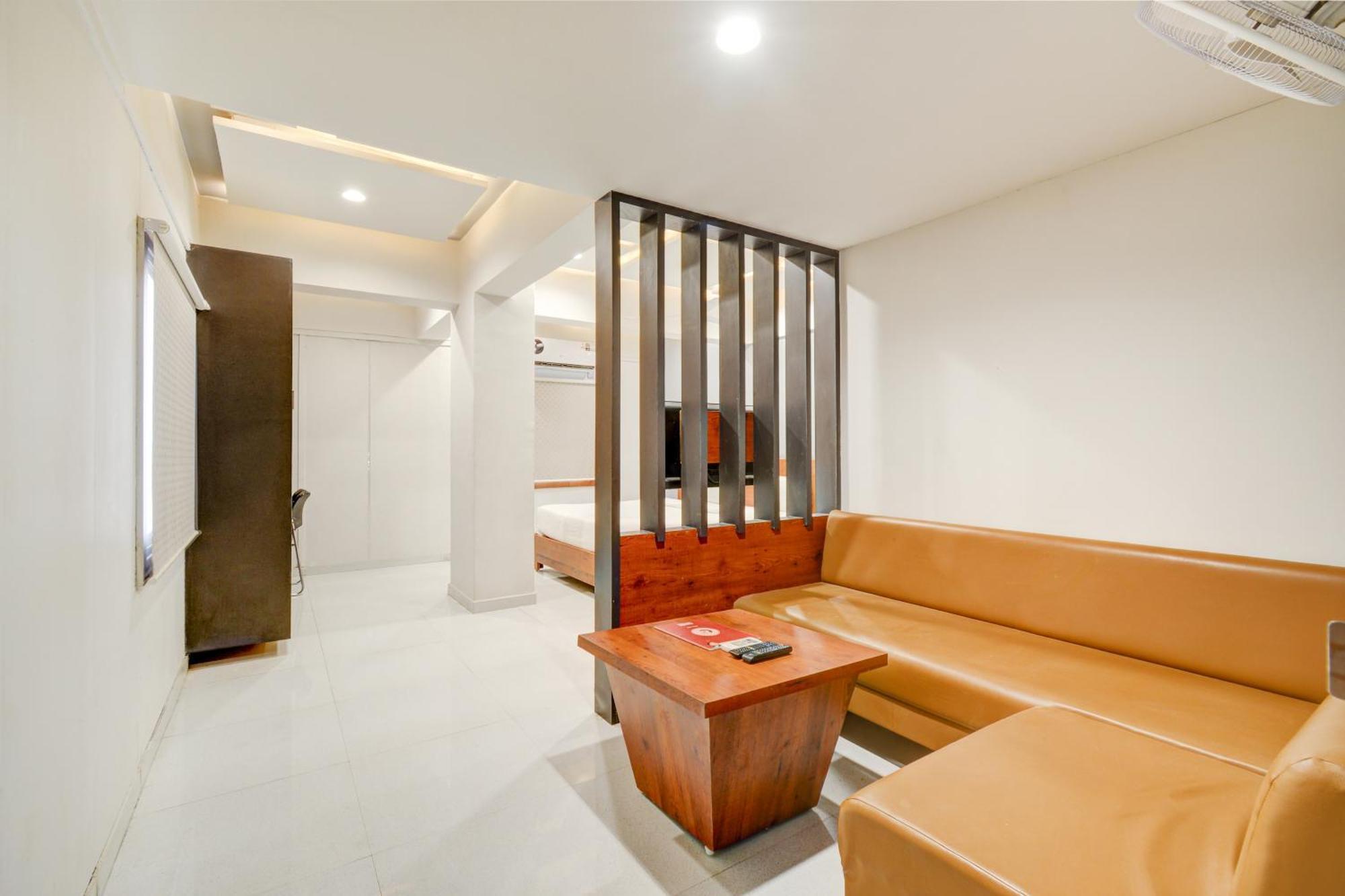 Hotel Desert Inn Tharad Εξωτερικό φωτογραφία